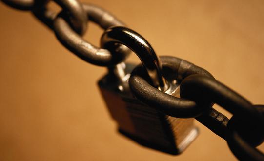 P2P监管或三位一体：政府+行业自律+市场约束